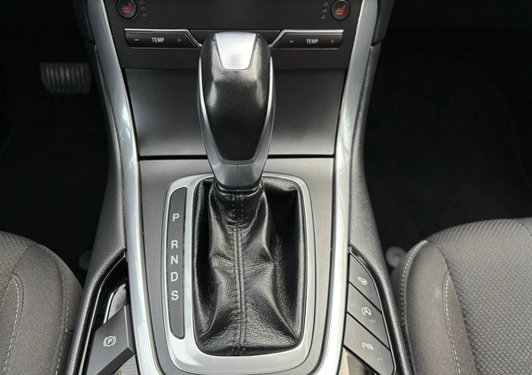 Ford S-Max cena 49900 przebieg: 235000, rok produkcji 2015 z Szczecin małe 781